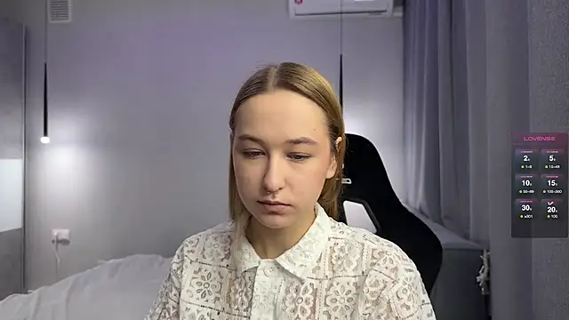 Snapshot of Sweett_Monica chatting on 07-06-26, 12:40 Sweett Monica online show from 07-06-26, 12:40