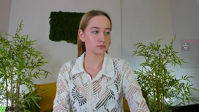 Snapshot of Sweett_Monica chatting on 08-03-26, 12:42 Sweett Monica online show from 08-03-26, 12:42