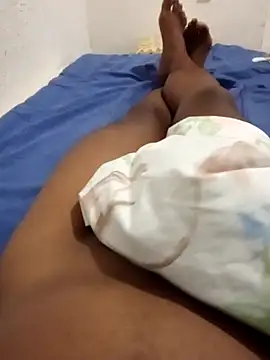 Snapshot of karolgree chatting on 03-07-25, 10:13 karolgree online show from 03-07-25, 10:13