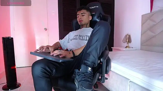 JuanCamiilo 66 online show from 01-24-25, 04:59