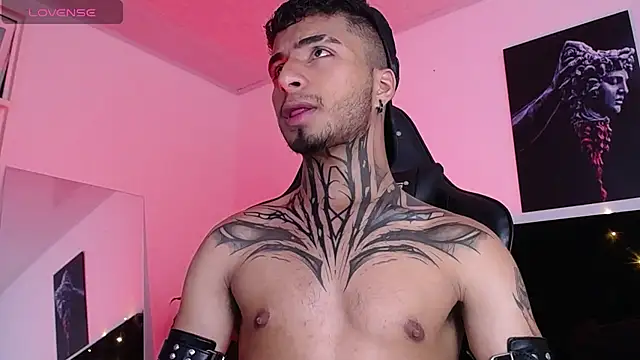 JuanCamiilo 66 online show from 02-14-25, 03:22