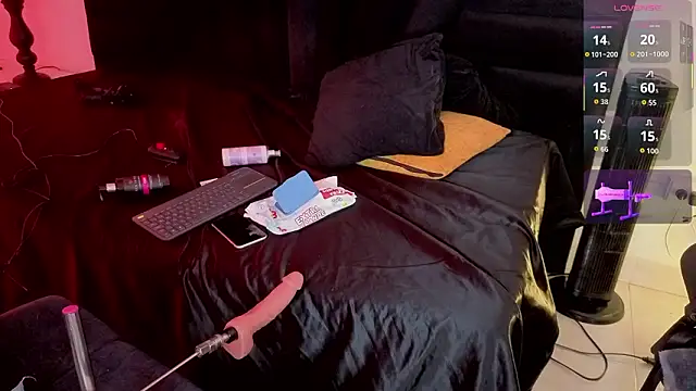 Snapshot of JuanCamiilo_66 chatting on 03-12-26, 04:40 JuanCamiilo 66 online show from 03-12-26, 04:40