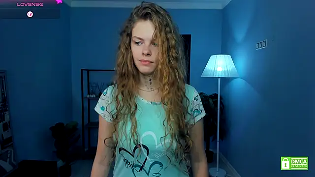 RayaNenlia online show from 12-21-25, 05:03