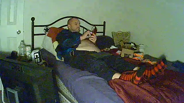 caressonnous online show from 12-31-24, 10:45