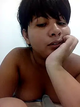 Snapshot of Yara0k chatting on 02-16-25, 12:19 Yara0k online show from 02-16-25, 12:19