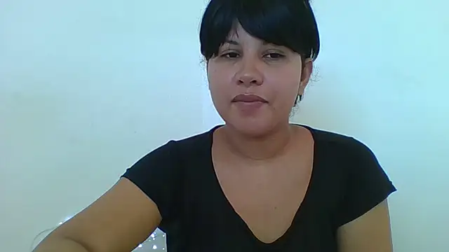 Snapshot of Yara0k chatting on 03-15-25, 06:21 Yara0k online show from 03-15-25, 06:21