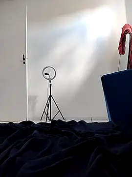 Yara0k online show from 09-15-25, 11:43