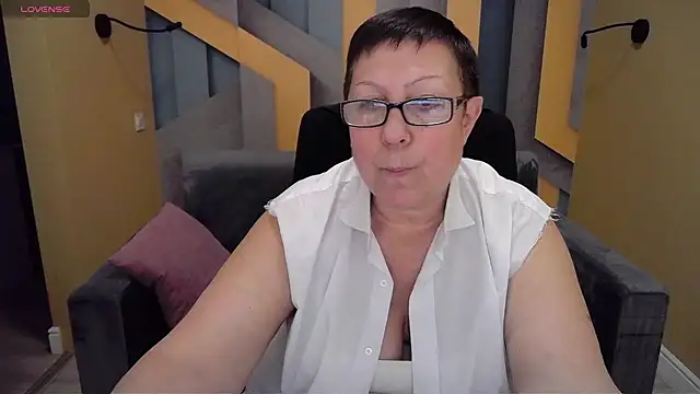 Snapshot of BarbaraTurners chatting on 12-27-24, 03:42 BarbaraTurners online show from 12-27-24, 03:42