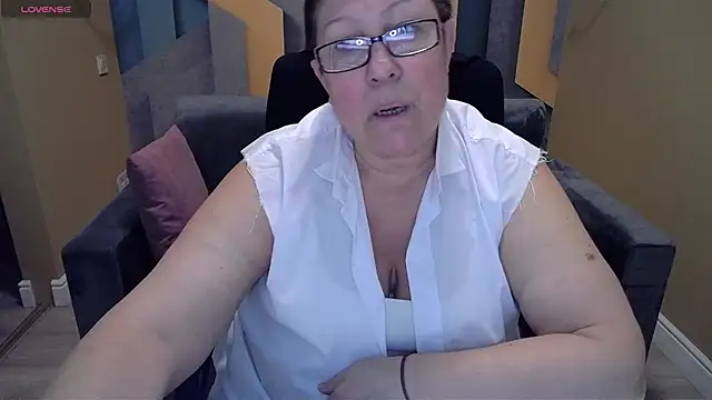 Snapshot of BarbaraTurners chatting on 01-04-25, 12:48 BarbaraTurners online show from 01-04-25, 12:48