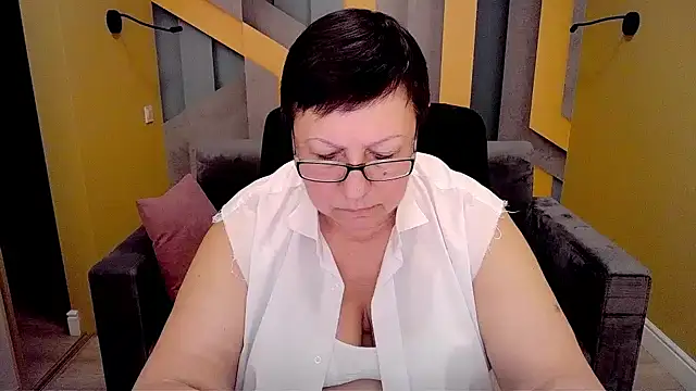 Snapshot of BarbaraTurners chatting on 02-17-25, 03:36 BarbaraTurners online show from 02-17-25, 03:36