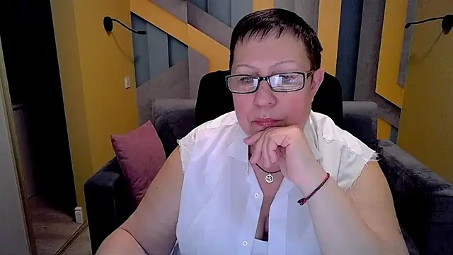 Snapshot of BarbaraTurners chatting on 03-09-25, 09:46 BarbaraTurners online show from 03-09-25, 09:46