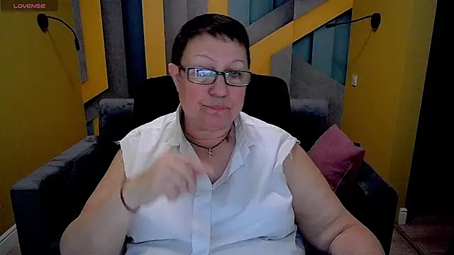 Snapshot of BarbaraTurners chatting on 03-18-25, 12:38 BarbaraTurners online show from 03-18-25, 12:38