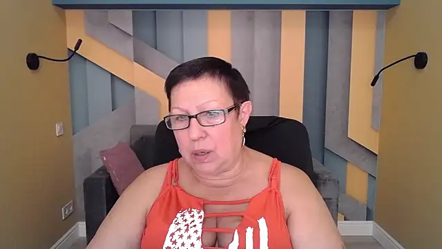 Snapshot of BarbaraTurners chatting on 09-29-25, 06:46 BarbaraTurners online show from 09-29-25, 06:46