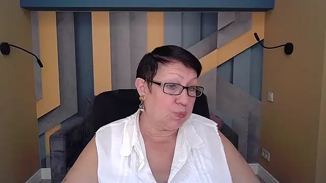 Snapshot of BarbaraTurners chatting on 10-22-25, 06:40 BarbaraTurners online show from 10-22-25, 06:40