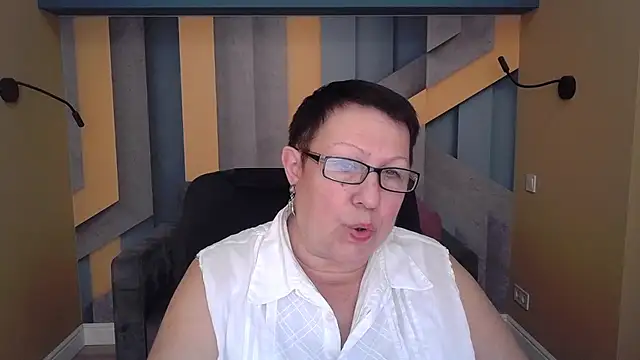 Snapshot of BarbaraTurners chatting on 11-05-25, 07:36 BarbaraTurners online show from 11-05-25, 07:36