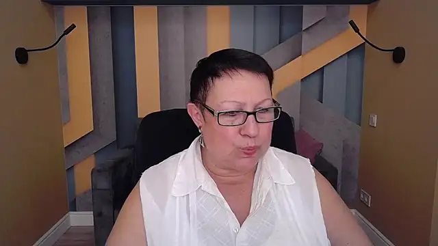 Snapshot of BarbaraTurners chatting on 11-14-25, 07:45 BarbaraTurners online show from 11-14-25, 07:45