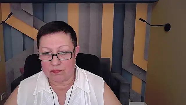 Snapshot of BarbaraTurners chatting on 12-05-25, 07:43 BarbaraTurners online show from 12-05-25, 07:43