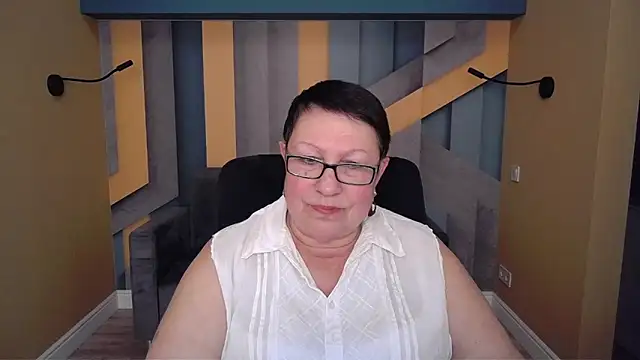 Snapshot of BarbaraTurners chatting on 12-19-25, 06:59 BarbaraTurners online show from 12-19-25, 06:59