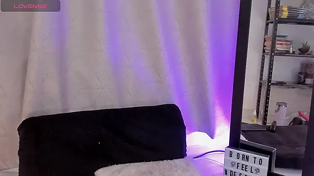 Snapshot of noemi_foxxx chatting on 07-19-26, 03:38 noemi foxxx online show from 07-19-26, 03:38
