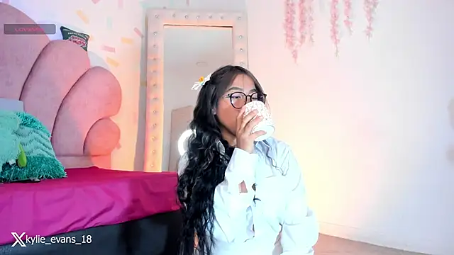 evelyn evans 1 online show from 03-09-25, 02:50