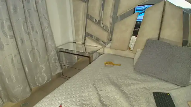 Natalyefoster online show from 04-14-26, 07:20