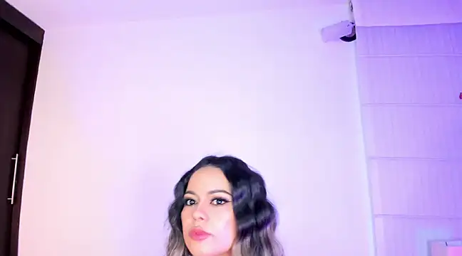 summer holiday online show from 12-17-24, 04:34