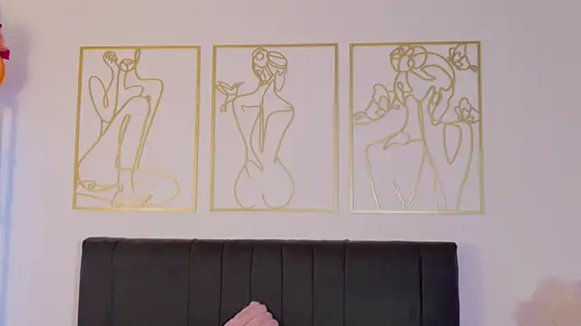 summer holiday online show from 10-23-25, 08:13