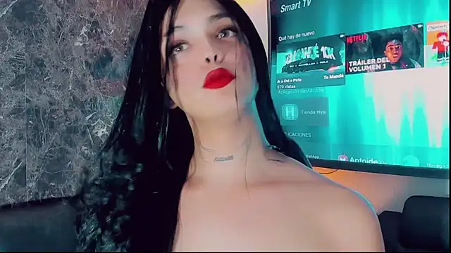 Emmaa Saenz  online show from 11-26-25, 09:16