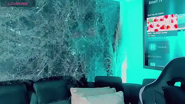 Emmaa Saenz  online show from 02-08-26, 12:25