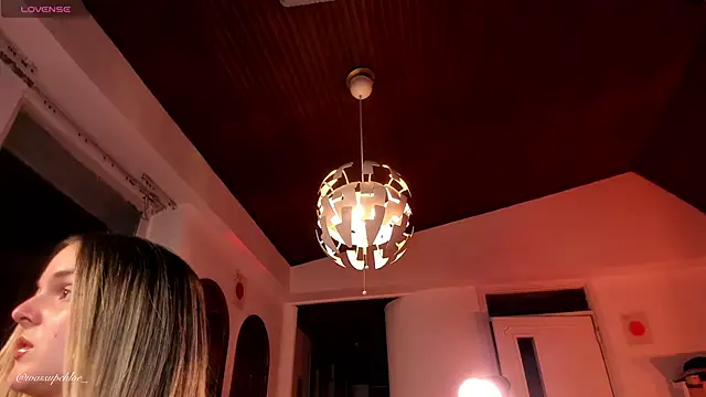 misschloe   online show from 03-29-26, 01:27