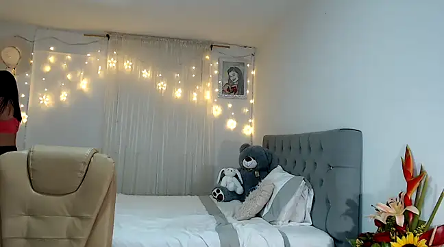 ZajiraShane online show from 12-11-24, 07:20