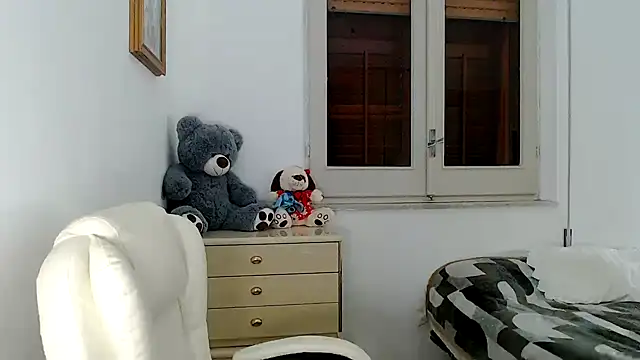 Snapshot of ZajiraShane chatting on 05-24-26, 06:57 ZajiraShane online show from 05-24-26, 06:57