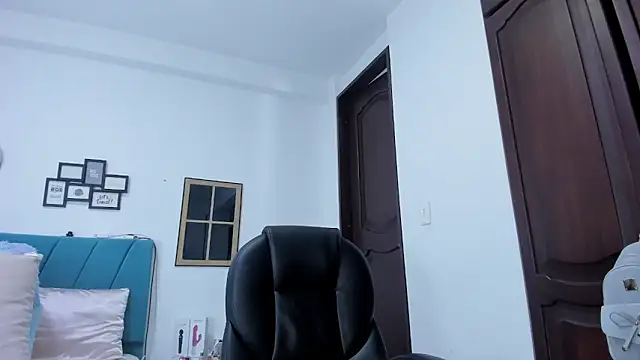 kamila lopez online show from 11-10-25, 10:31