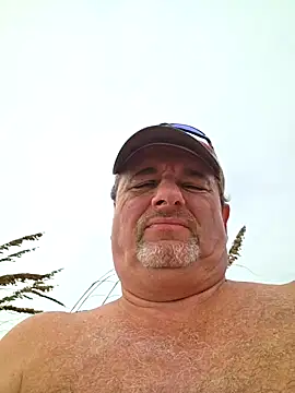 Snapshot of DarrinNudist chatting on 10-10-25, 04:28 DarrinNudist online show from 10-10-25, 04:28