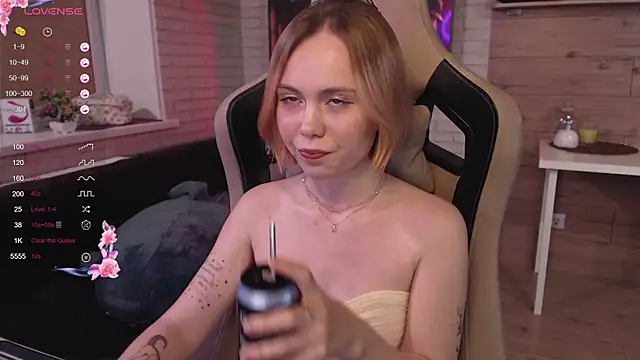 lucy mirror online show from 09-17-25, 08:10