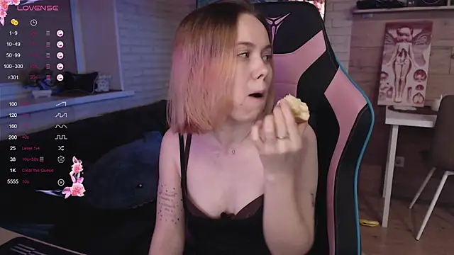 lucy mirror online show from 11-10-25, 08:30