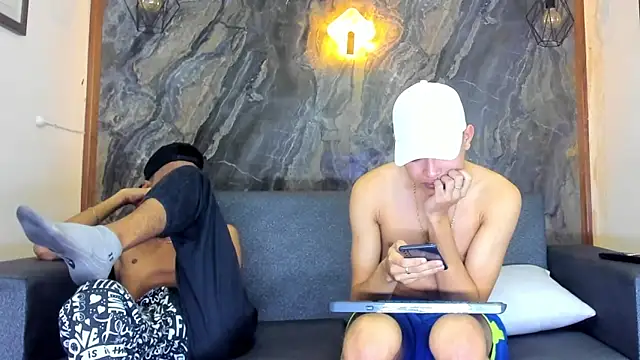 liam genner  online show from 02-02-25, 01:45