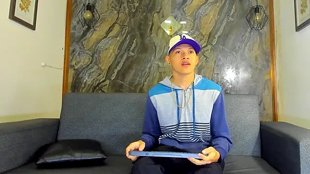 liam genner  online show from 02-15-25, 07:28