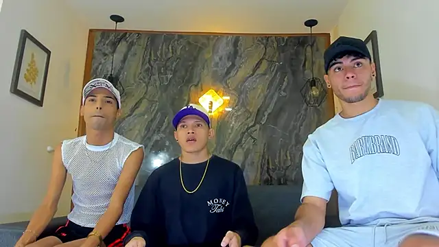 liam genner  online show from 02-19-25, 07:38