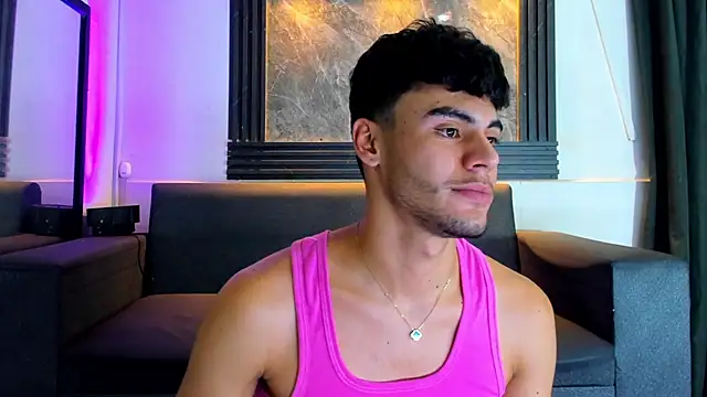 liam genner  online show from 09-18-25, 07:49