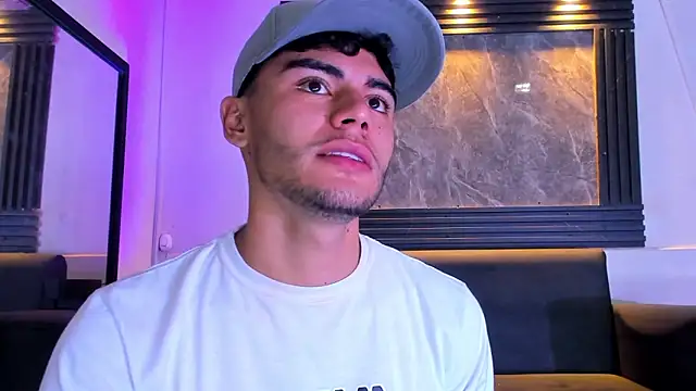 liam genner  online show from 11-10-25, 08:19