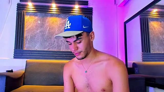 liam genner  online show from 11-14-25, 08:07