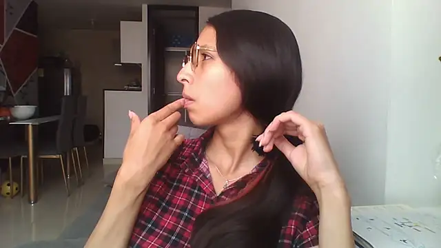 Snapshot of Katalleya_jyj chatting on 02-11-26, 07:41 Katalleya jyj online show from 02-11-26, 07:41