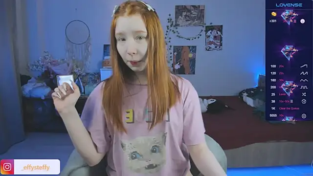 Snapshot of CallMeEffy1 chatting on 01-14-26, 12:33 CallMeEffy1 online show from 01-14-26, 12:33