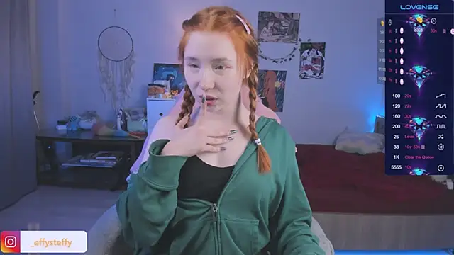 Snapshot of CallMeEffy1 chatting on 02-15-26, 04:47 CallMeEffy1 online show from 02-15-26, 04:47