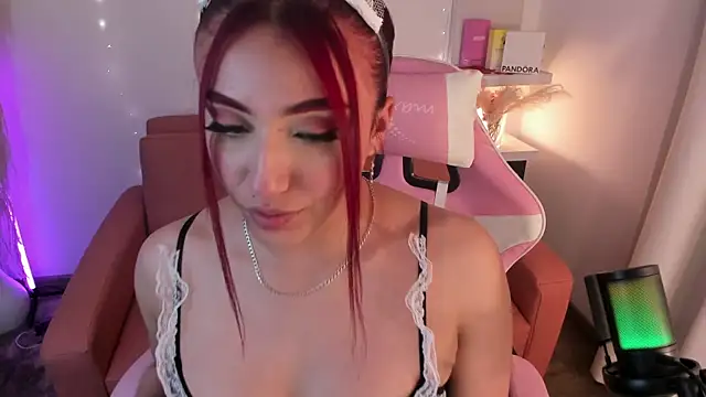 Snapshot of veronicaxx69 chatting on 04-26-26, 04:21 veronicaxx69 online show from 04-26-26, 04:21