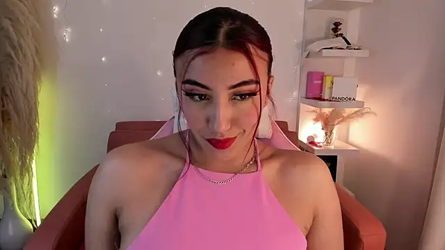 Snapshot of veronicaxx69 chatting on 05-23-26, 04:07 veronicaxx69 online show from 05-23-26, 04:07