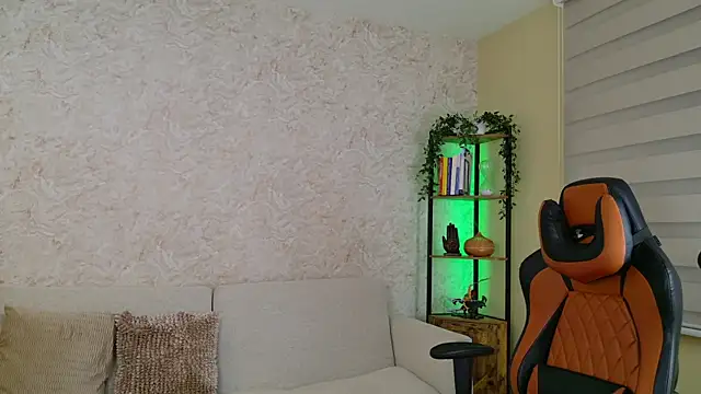 Snapshot of AdanReilly chatting on 12-07-24, 02:42 AdanReilly online show from 12-07-24, 02:42