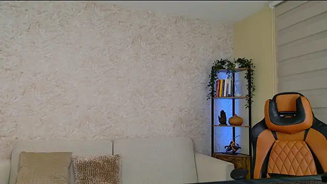 Snapshot of AdanReilly chatting on 12-21-24, 10:19 AdanReilly online show from 12-21-24, 10:19