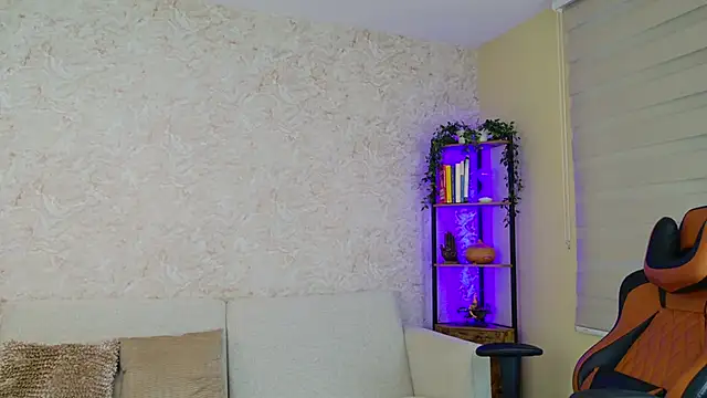 Snapshot of AdanReilly chatting on 02-19-25, 11:04 AdanReilly online show from 02-19-25, 11:04